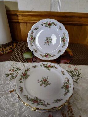 Lot of 4 Vintage Johan Haviland Bavarian German Moss Rose Salad Plates 7 3/4"